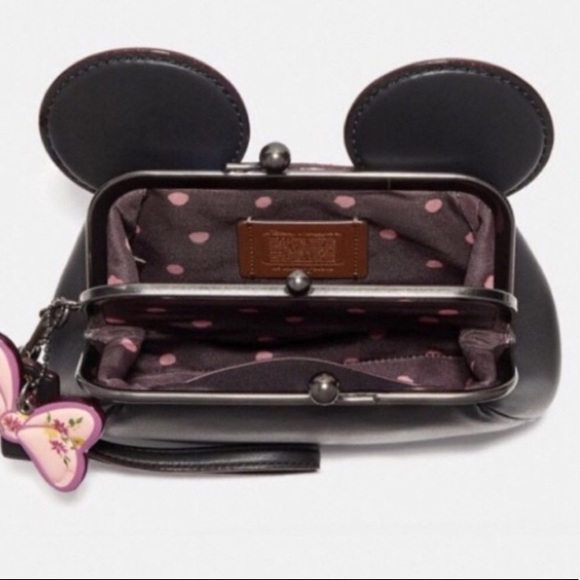 Authentic COACH L.Ed Disney Kisslock wristletπ - Picture 3 of 8